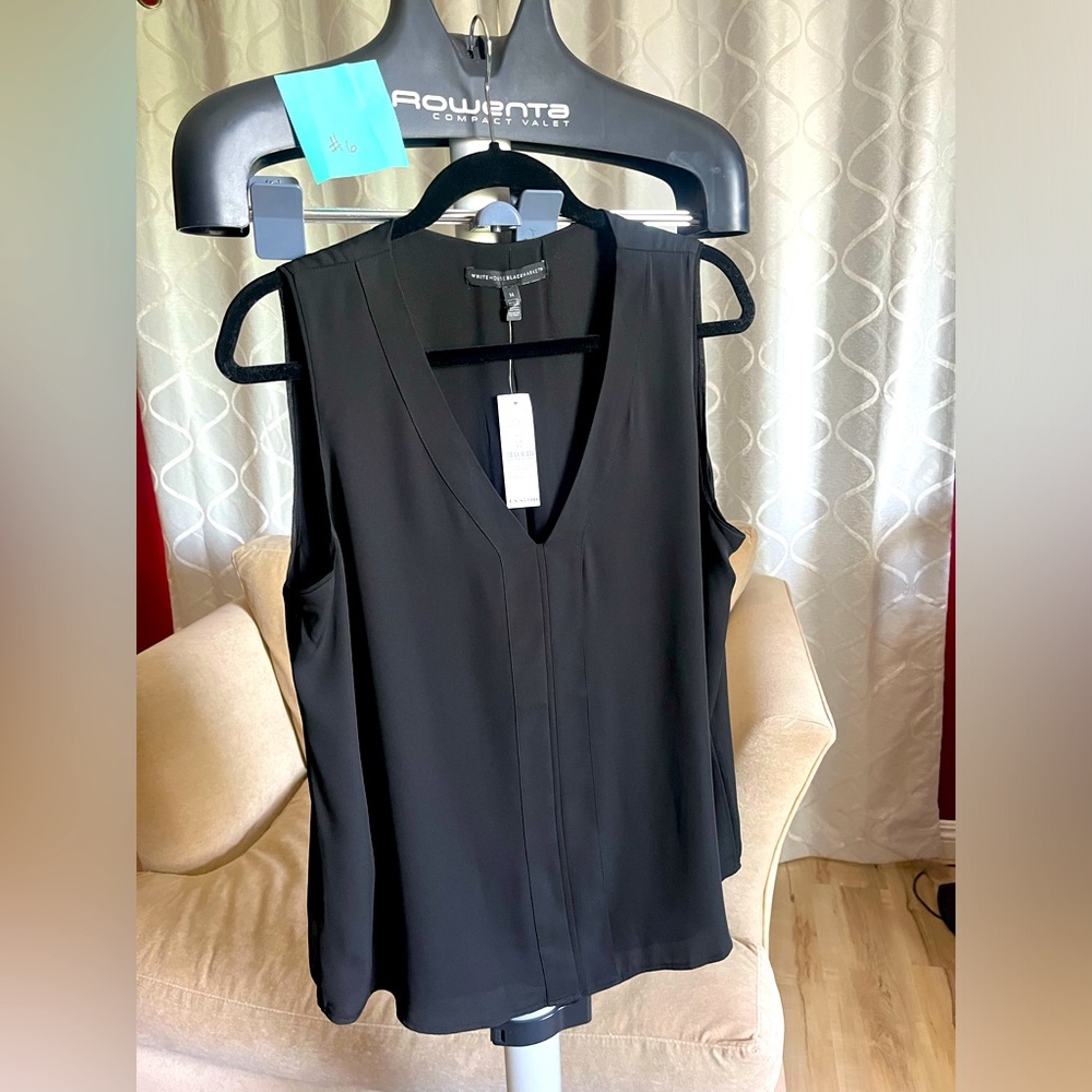 WHBM new Women’s sleeveless quality black lined shell that is a closet staple